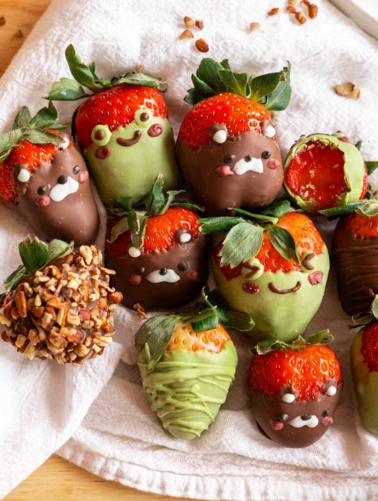 Frog and bear chocolate covered-strawberries